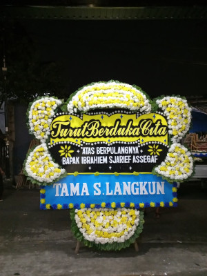 Papan Bunga Duka di Pasirlayung